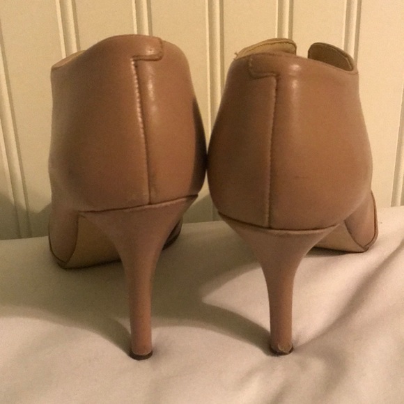 High Heels - Picture 2 of 4